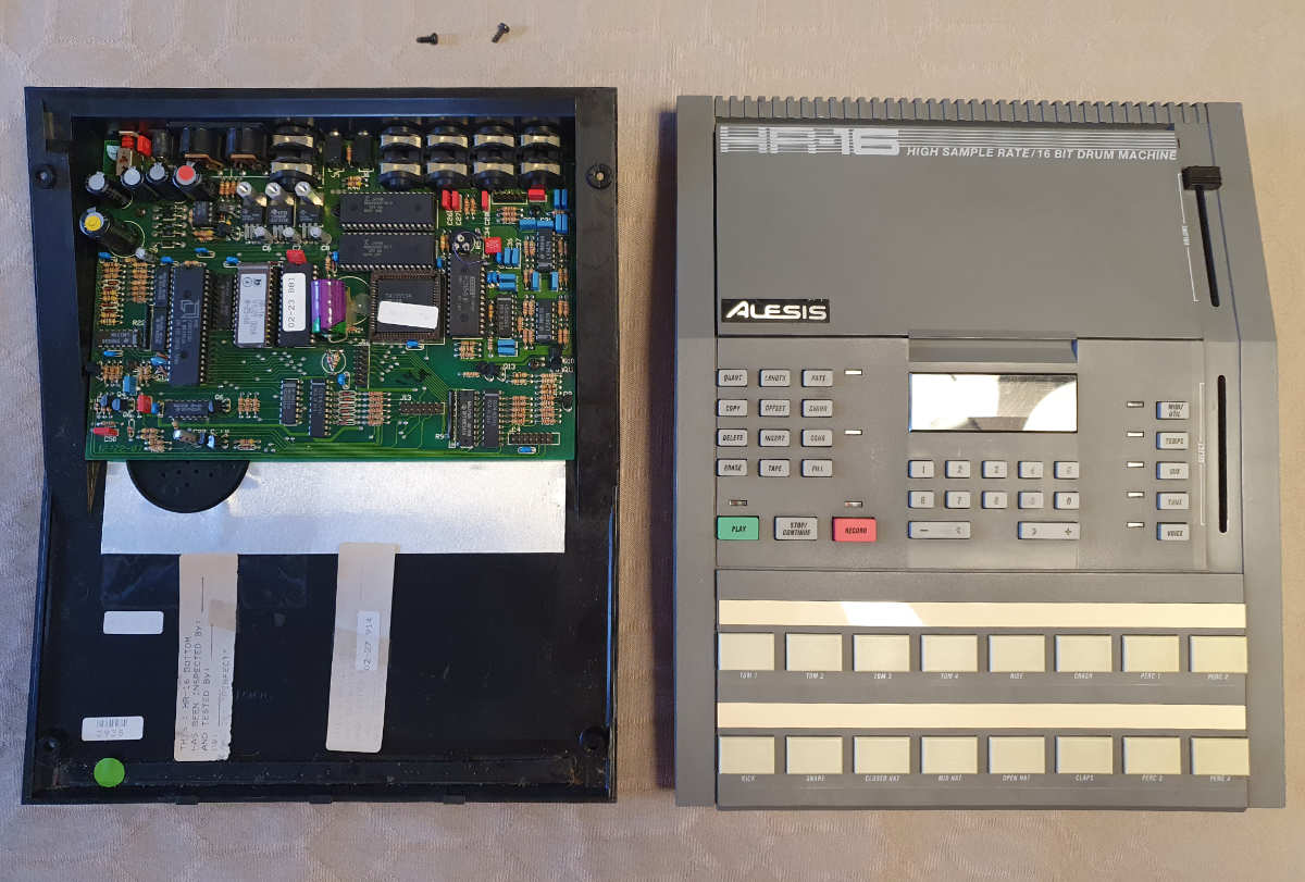Alesis HR-16 with cover removed